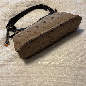 Vintage Dooney and Bourke handbag